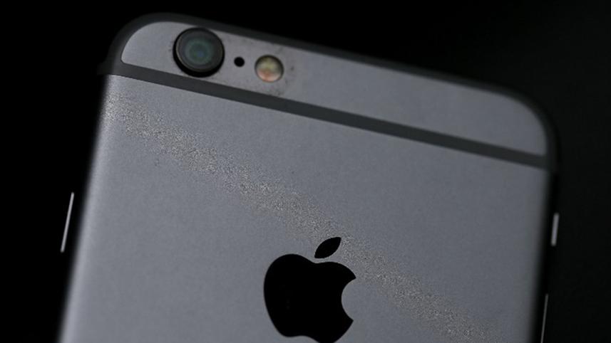 Apple--1WB.jpg