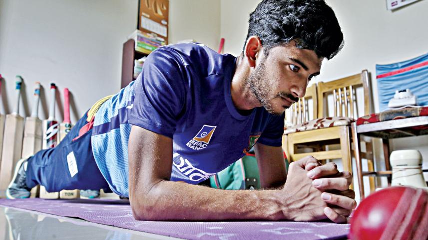 Bangladesh-spinner-Nayeem-Hasan.jpg