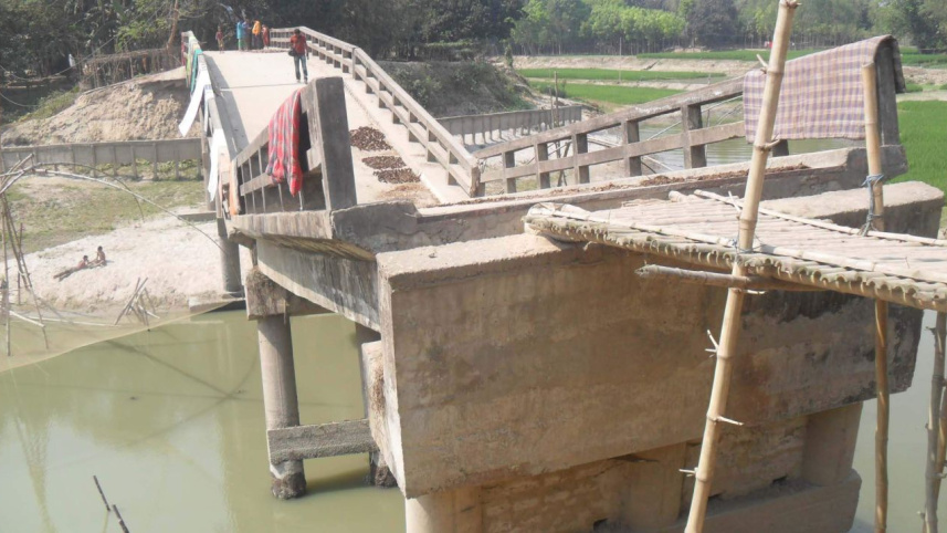 Bridge collapse.jpg