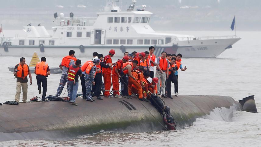 china-ship-capsize-1-WB.jpg