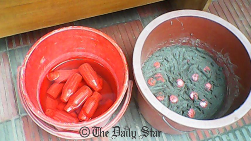 crude-bombs-at-Lalbagh.jpg