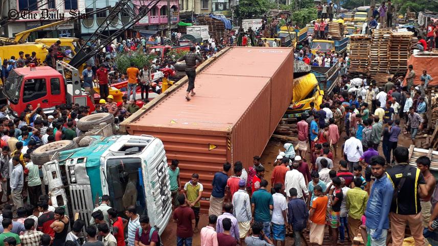 Ctg-trailer-crash-web.jpg
