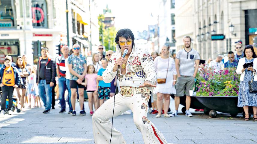Elvis.jpg