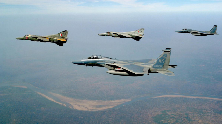 F-15_MiG-27-wb.jpg