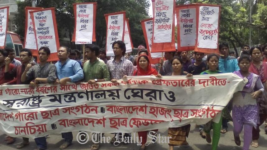 Gang-rape-procession.jpg