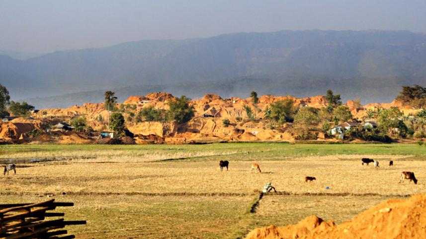 Hillock1.jpg