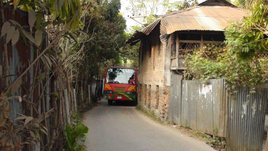 house on road.jpg