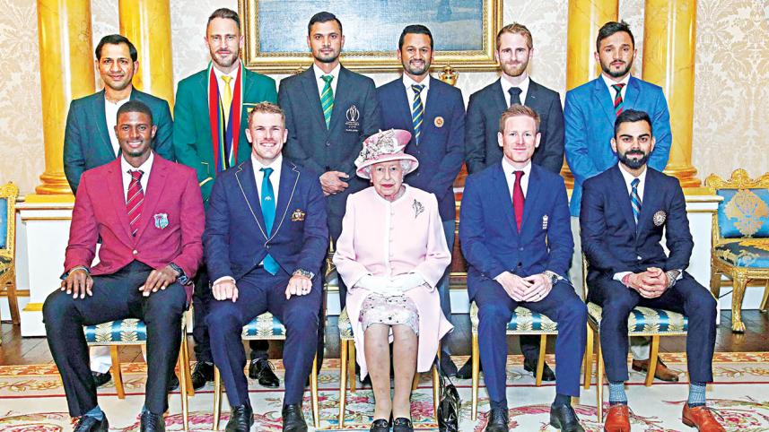 icc world cup captains with queen .jpg