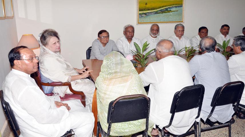 Khaleda-met-SL.jpg