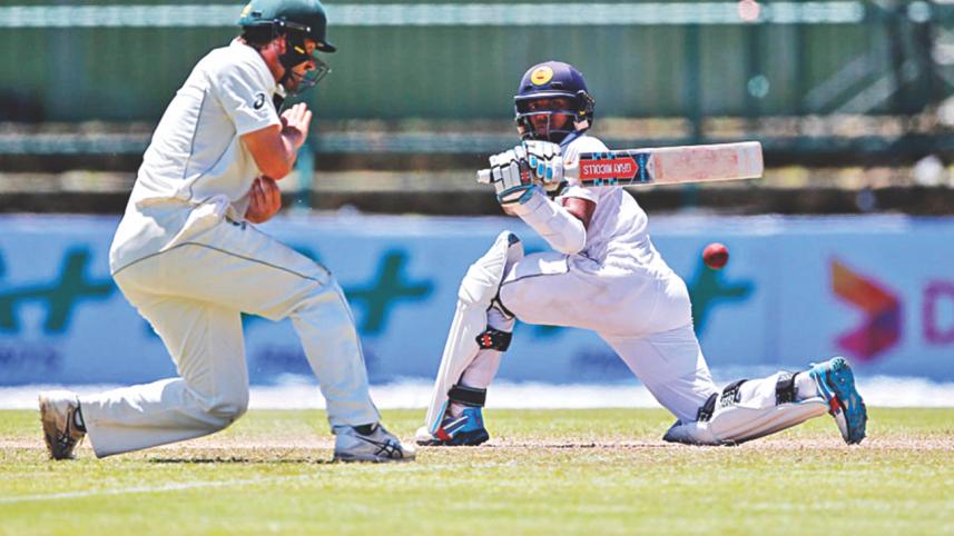 kusal mendis.jpg