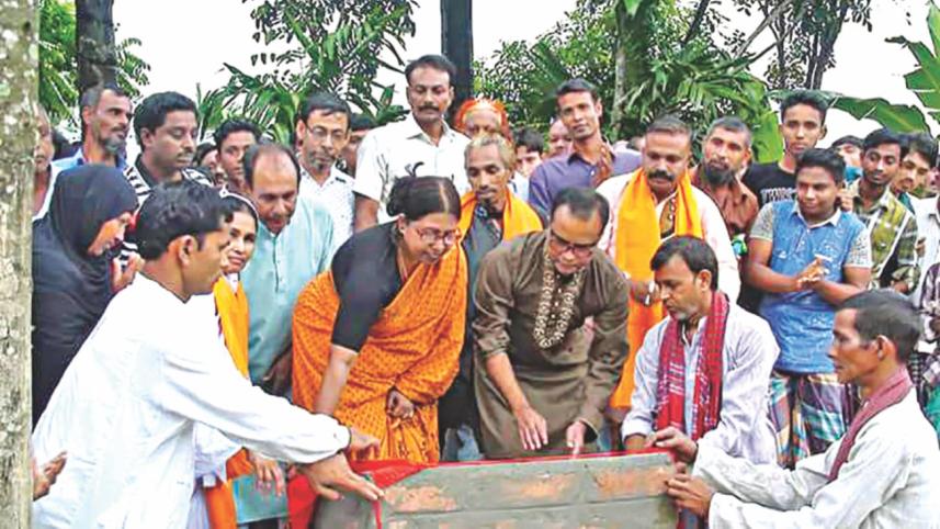 lalon 1.jpg
