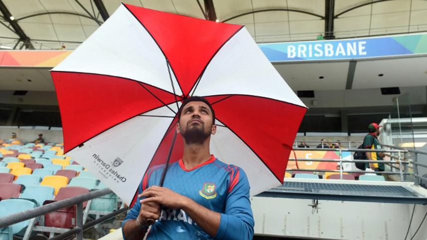 Bangladesh captain Mashrafe Mortaza looks skywards from the players' entrance 