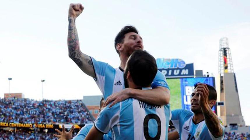 Lionel Messi, Argentina, Venezuela,  Copa America, Barcelona, Chile, Mexico, Copa semi-final, Alexis Sanchez, Arturo Vidal,Manchester United, Gonzalo Higuain, Eduardo Varga, Messi sets record for Argentina