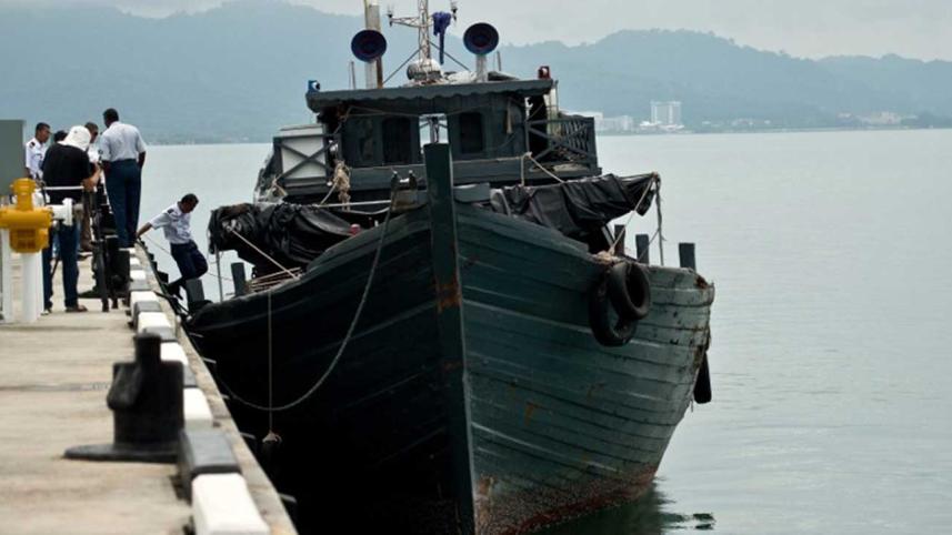 Migrants-boats.jpg