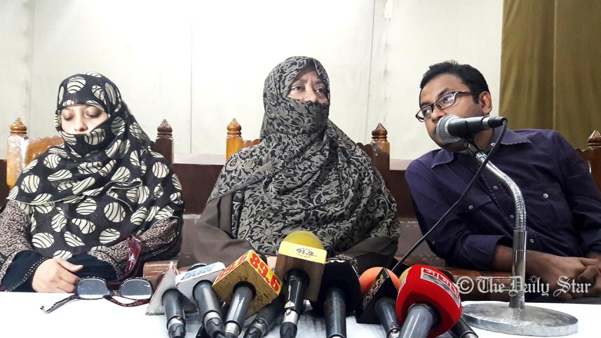 Mojaheed-family.jpg