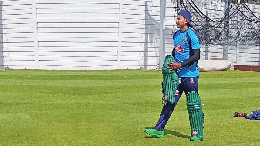 Bangladesh Batsman Mosaddek Hossain in ICC World Cup