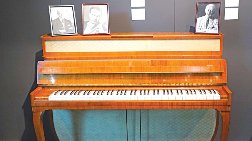 piano.jpg