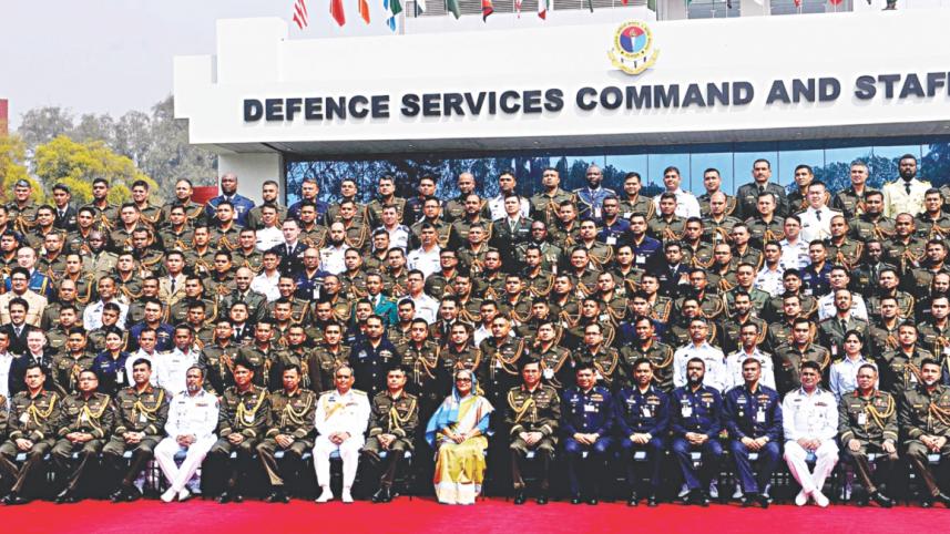 pm with defence.jpg