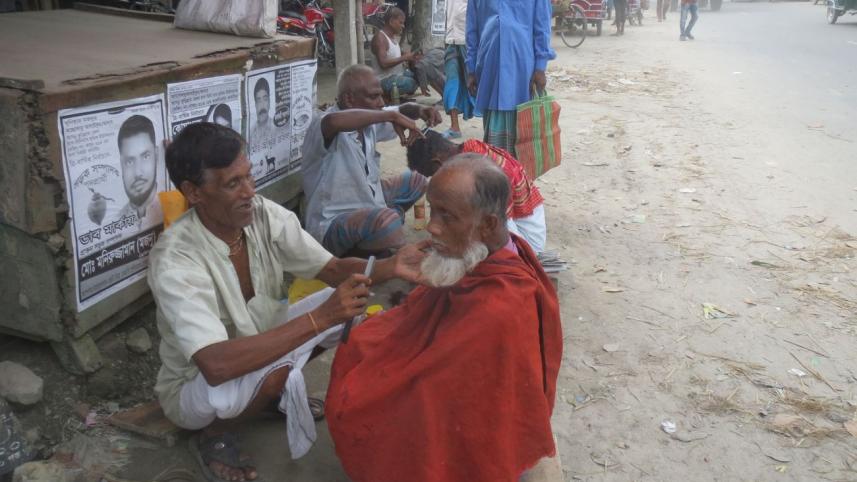 Roving barbers.jpg