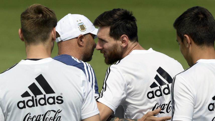 Jorge Sampaoli wishes Lionel Messi