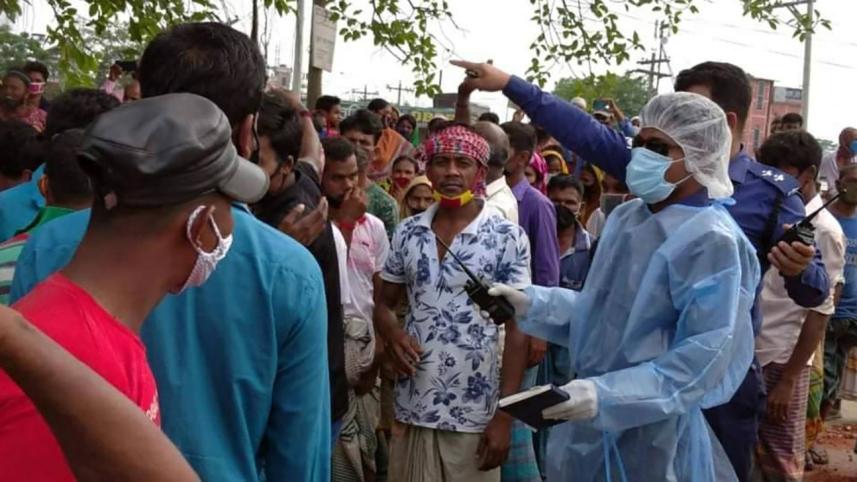 People demonstrate for food