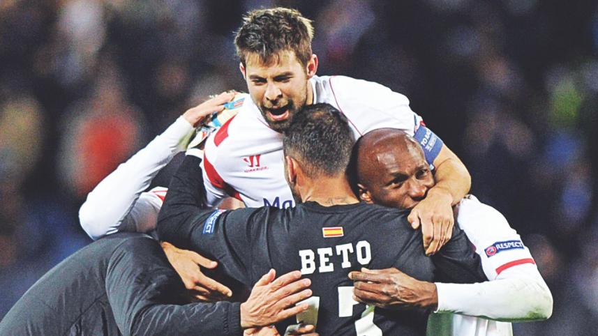 Sevilla-players.jpg