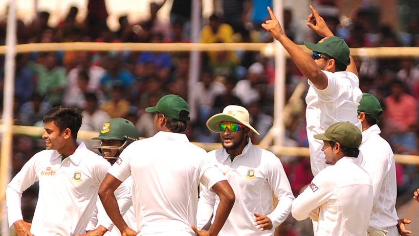 Tigers celebrate