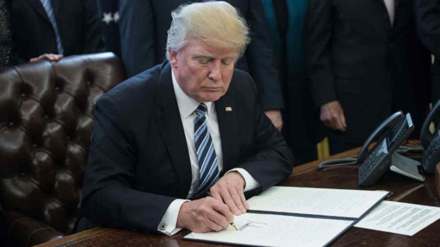 Trump-1WB.jpg