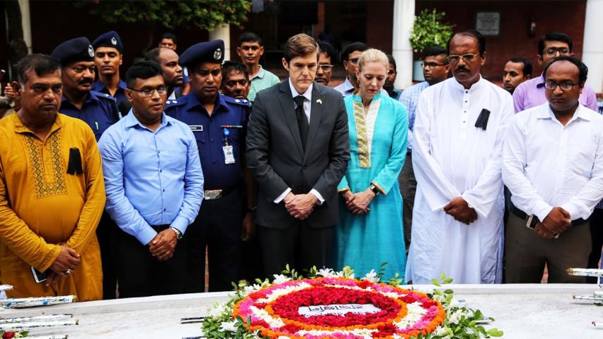 US-ambassador-wb.jpg