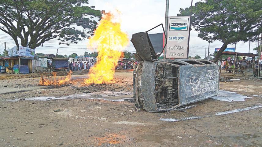 vehicle torched.jpg