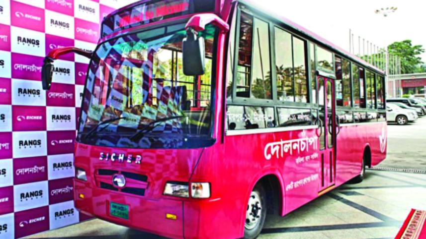 woman bus.jpg