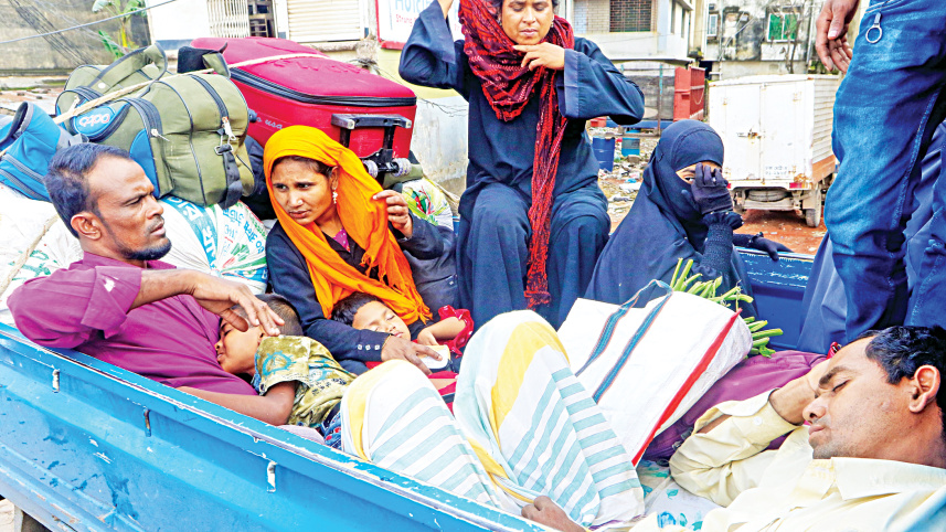 factory-workers-travelling-from-jamalpur.jpg