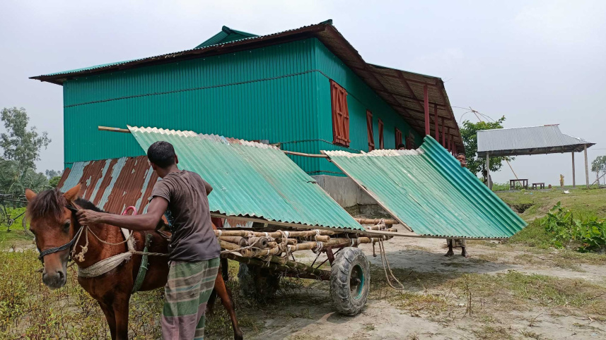 kurigram-school-devoured.jpg