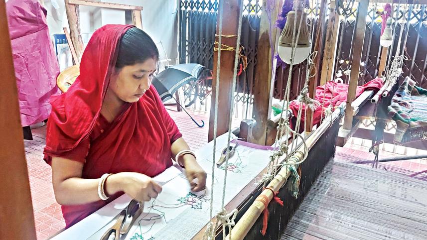 manipuri-weaver.jpg