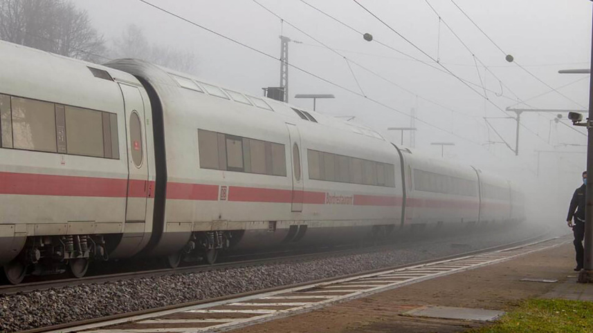 train-web.jpg