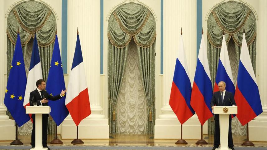 macron-putin-ap