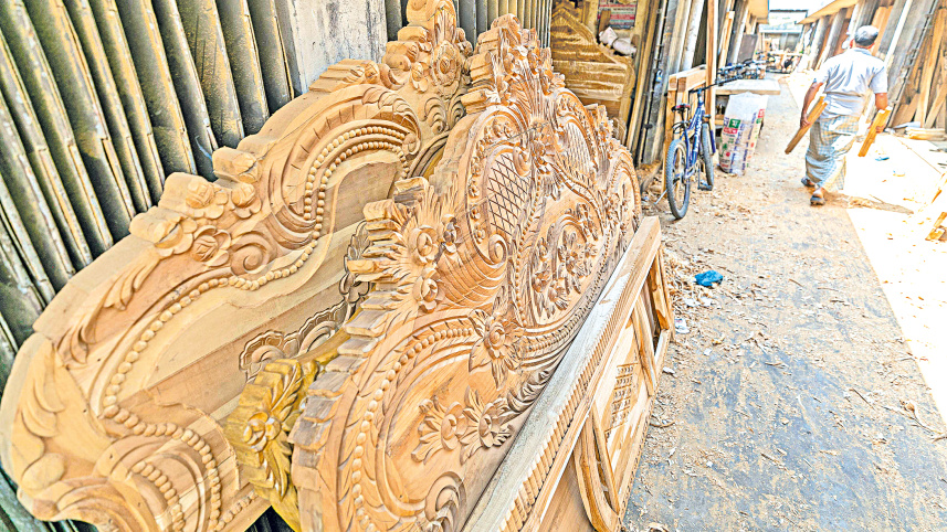 wooden-furniture1.jpg