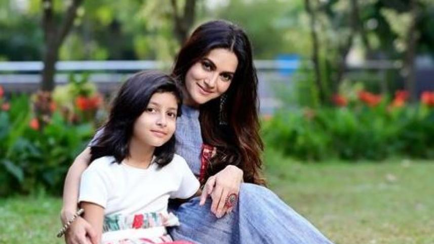 mithila_and_ayra.jpg