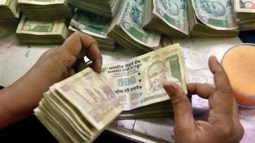 indian-rupee-falls.jpg