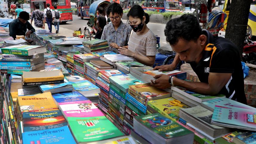 No matter what type of book you are looking for, you will find it at the Mirpur 10 book market.
