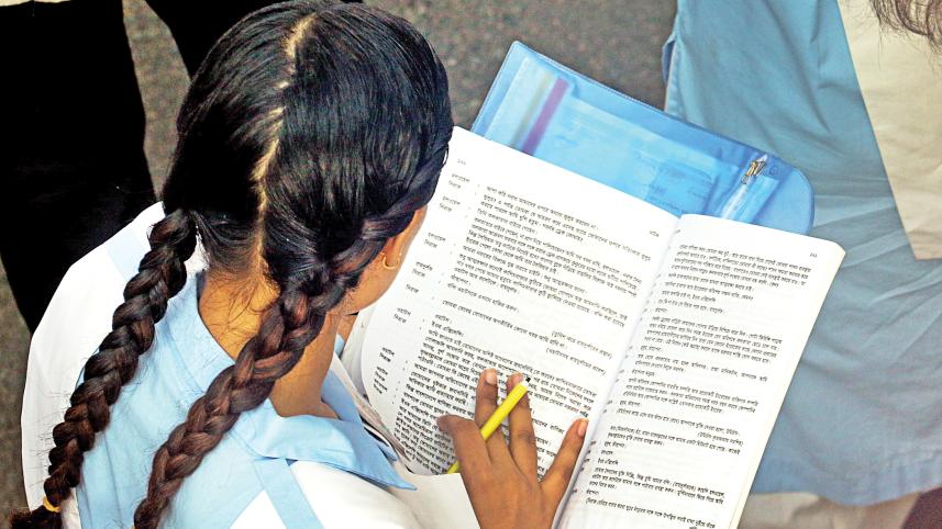Photo of student studying before exam