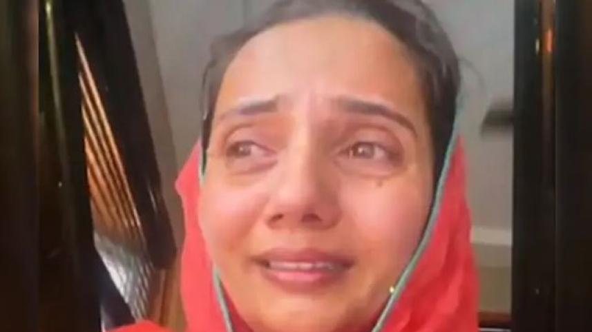 kaur.jpg