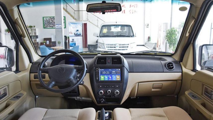 EC36 interior