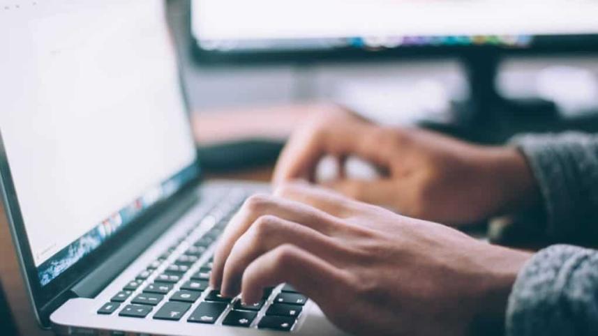 5 computer skills you need in today's workplace 