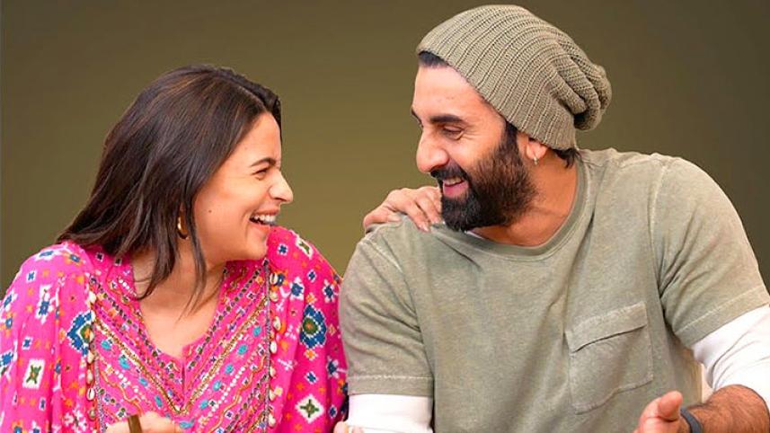 ranbir-kapoor-alia-bhatt-compete-to-win-the-rapid-fire-ayan-mukerji-brahmastra.jpg