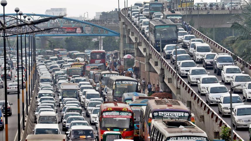 Gridlock traffic on the Airport Road