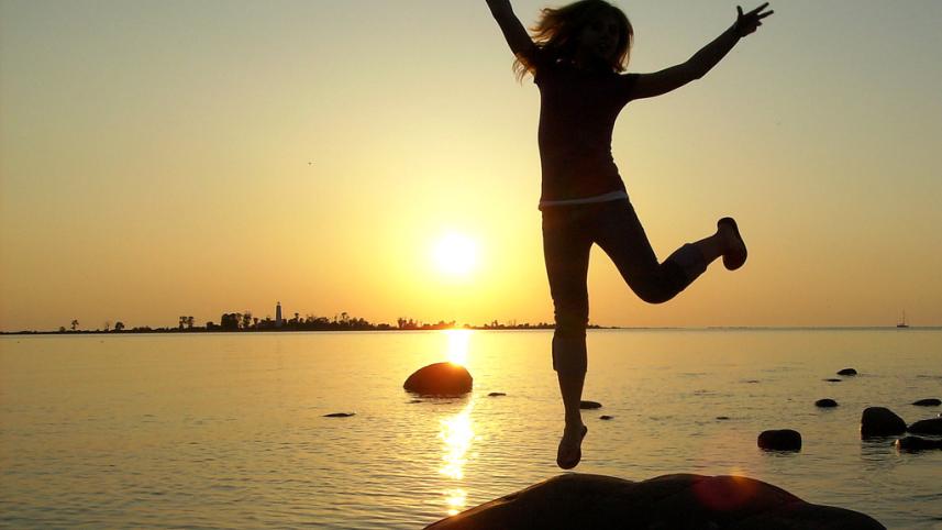 7 rules to be happy as you grow older