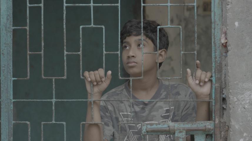 Agantuk film scene 
