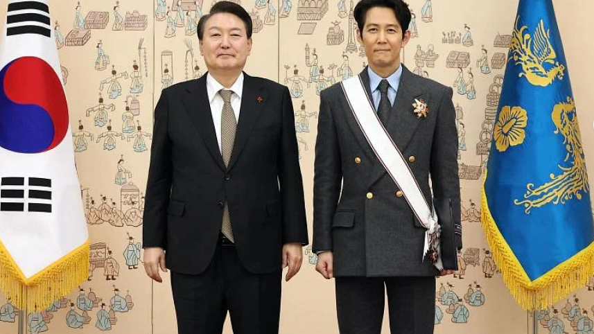 Squid Game lead actor and director receive the Geumgwan order of cultural merit