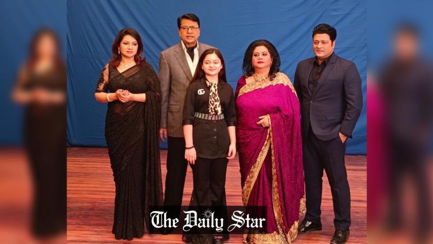 Ferdous, Akhi Alamgir, Runa Laila and Alamgir working together